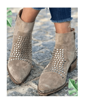 Lily™ | Botas con Tachuelas