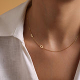 Collar Personalizado con Iniciales Laterales